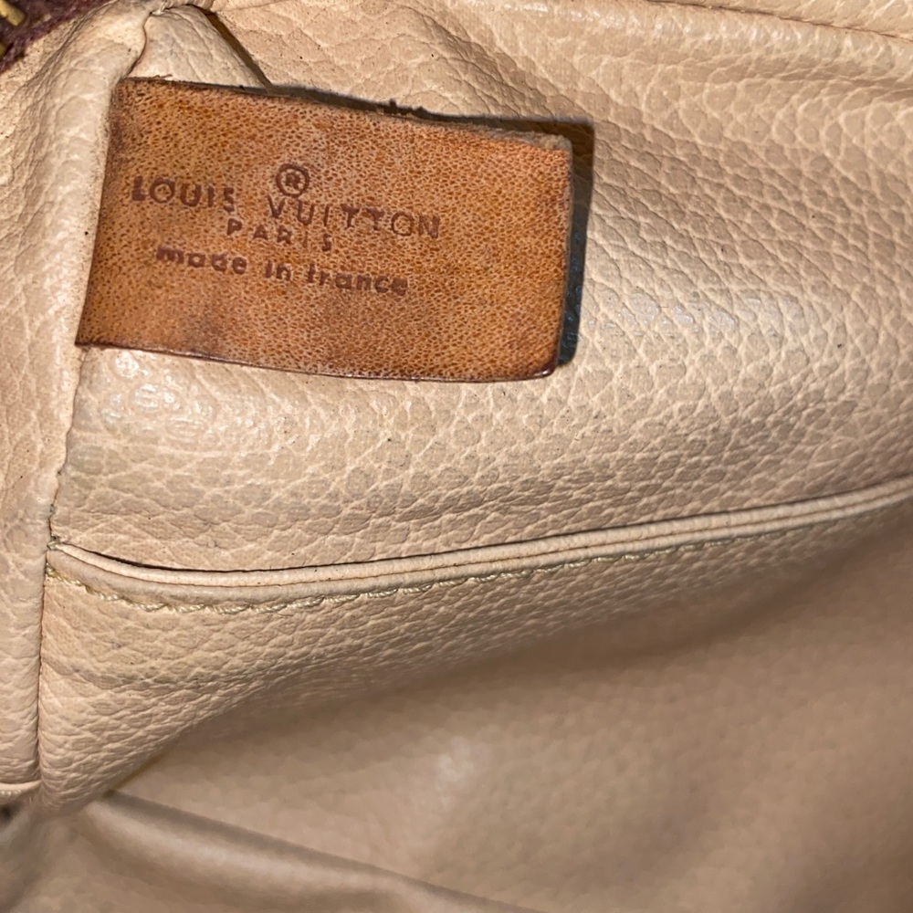 Authentic Louis Vuitton Vintage Monogram Cosmetic Bag - Picture 7 of 15